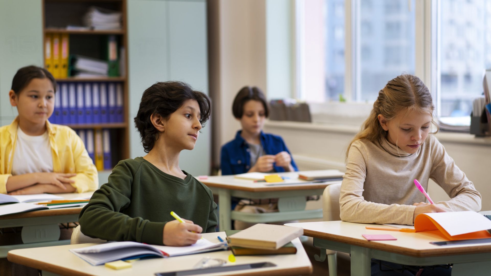 medium-shot-kids-cheating-school